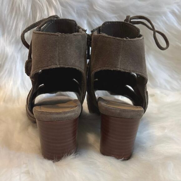 Vionic Brown Suede Lace Up Block Heel Shoes Size 5 - Picture 3 of 7